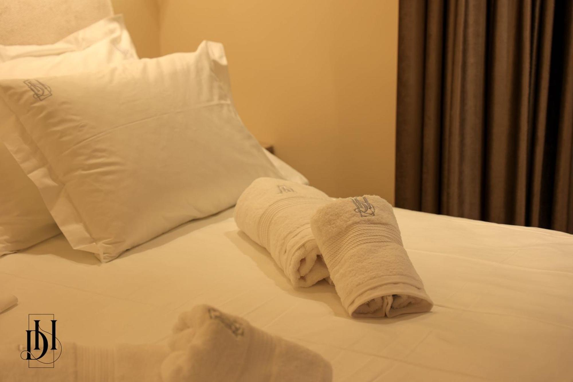 Deha Rooms & Apartments Tiranë Eksteriør bilde
